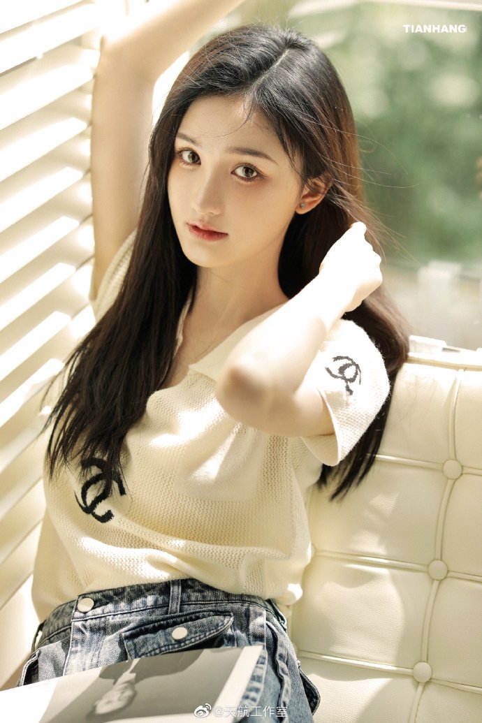 艾莉莎?米兰诺挑战惊魂夜